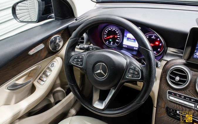 Mercedes-Benz GLC cena 115555 przebieg: 199900, rok produkcji 2017 z Bytów małe 781